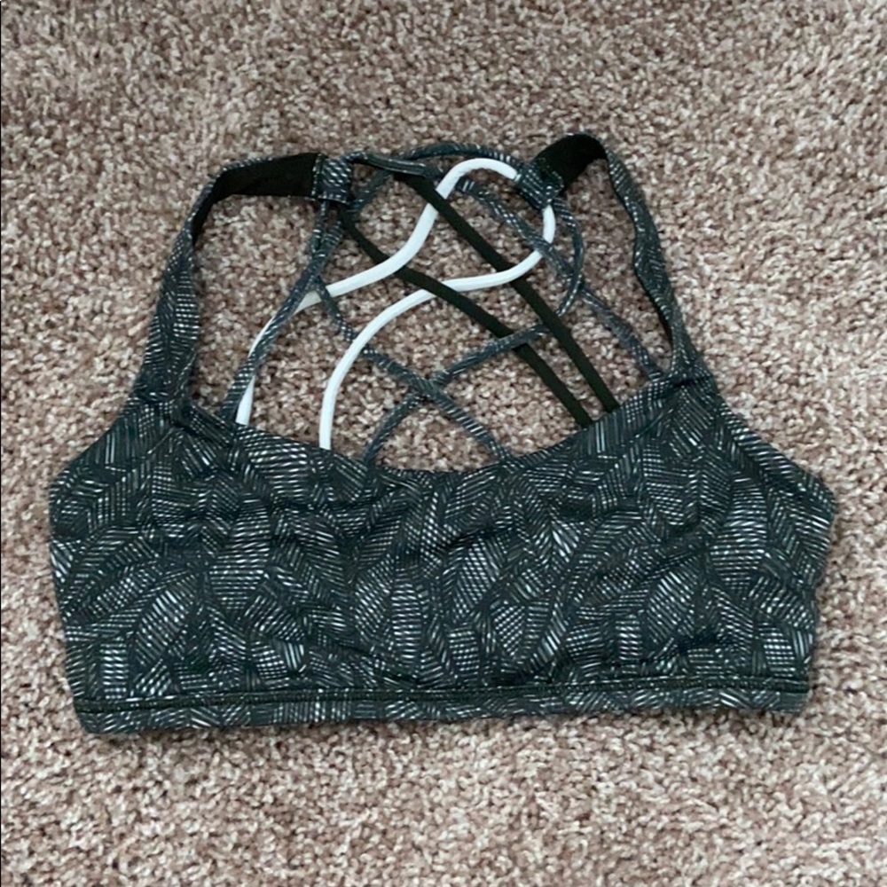 Lululemon sports bra